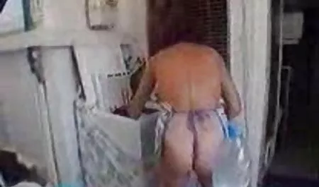 دختر روسی قص سکس به یک دختر در بیدمشک