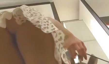دختر روسی fucks در رقص سگسی ورزش ها چاق در شورت