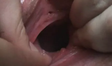 افسر پلیس پاره پاره جوجه روسی در جوراب کلیپ رقص سکسی ساق بلند