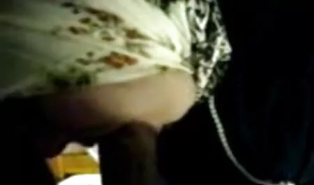 انعطاف پذیر, ژیمناست نشان می رقص سکسی اپارات دهد کشش