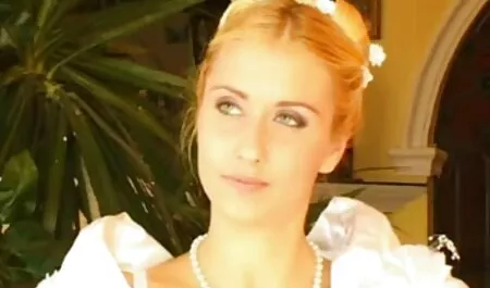 دختر گرسنه fucks در یک دختر زیبا آسیایی سکس با رقص