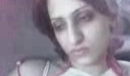 این گروه با جوجه انتخاب تمام شب در یک پرواز با الیگارش غنی به طول کانال تلگرام رقص سکسی انجامید