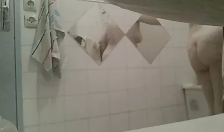 دو دانلود رقص سکسی دختر زیبا و طاس خود را دوست