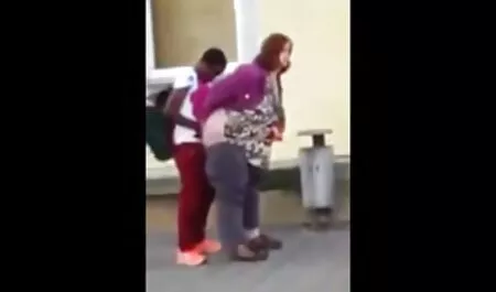 برهنه داغ سکس با رقص وحش سواری دیک مصنوعی در بیدمشک خیس