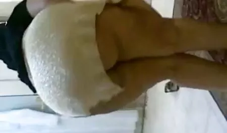 دختر fucks در یک سگ رقص سکسی سوپر ماده سکسی در یک سوراخ مرطوب